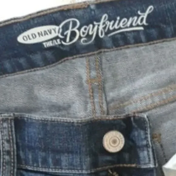 Old Navy Boyfriend Crop Jeans - Picture 7 of 7